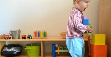 Как научить ребенка убирать за собой игрушки и наводить порядок Малыша к порядку например заставить