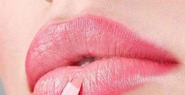 We take everything: the most fashionable shades of lipsticks for autumn